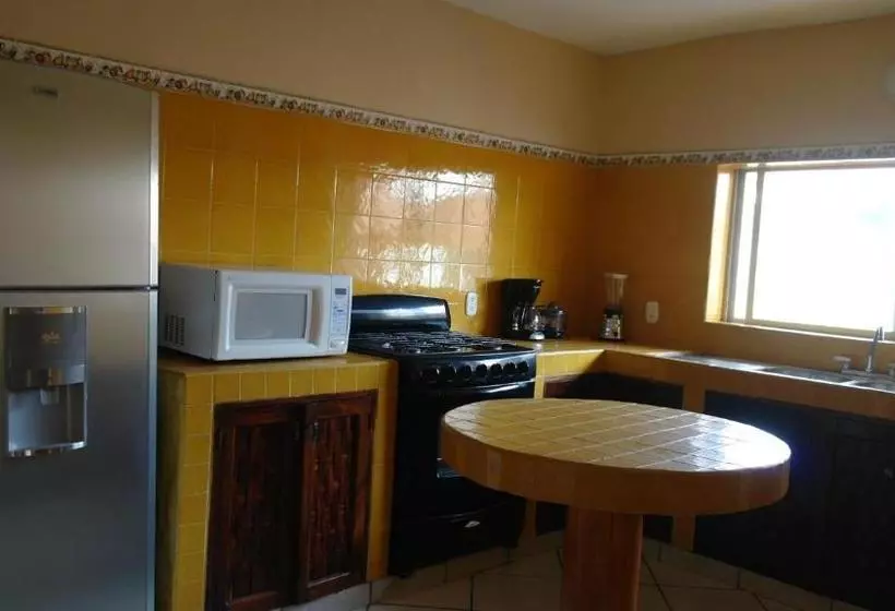 ペンション Villa Cupatitzio