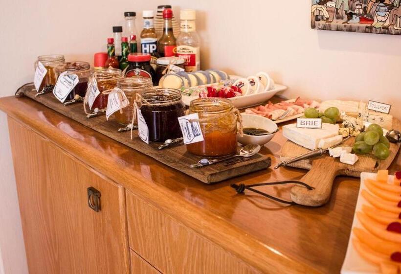 פנסיון Glenfinnan Guest House