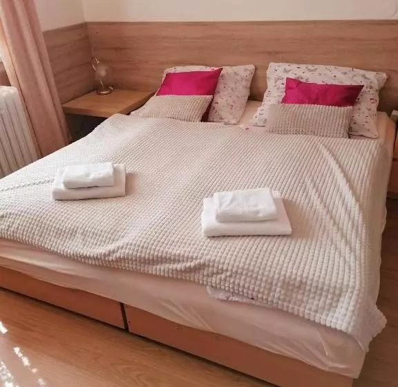 Majatalo Penzion Palma