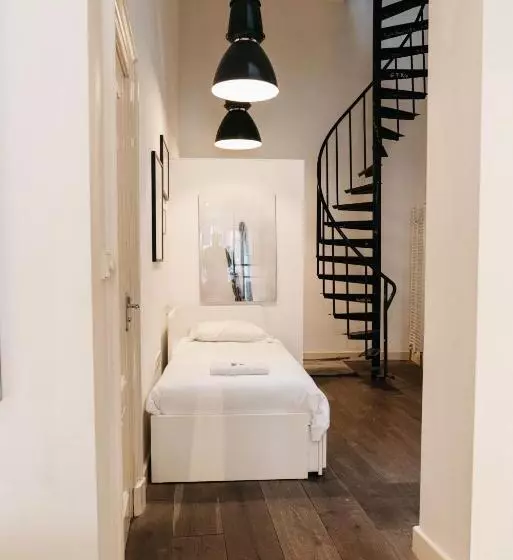 تختخواب و صبحانه Spui Apartment In Center