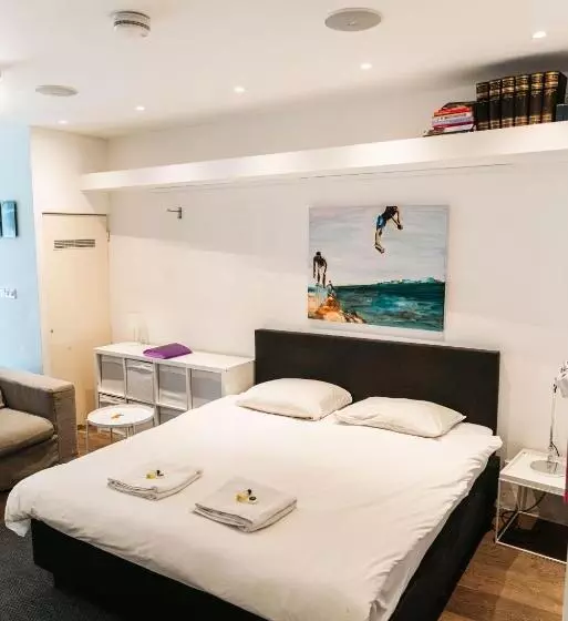 تختخواب و صبحانه Spui Apartment In Center