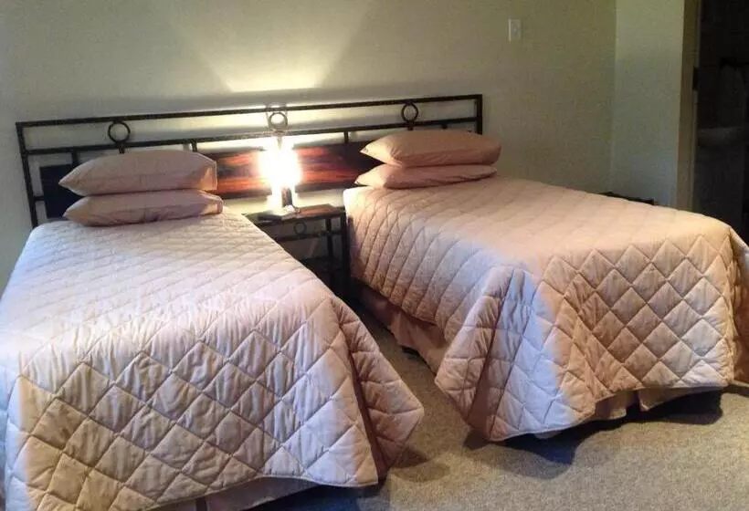 Pension Centurion Guest House And Lodge