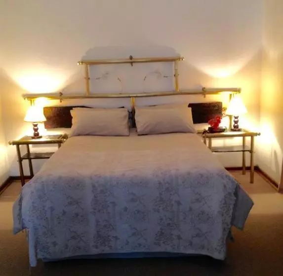 Pension Centurion Guest House And Lodge