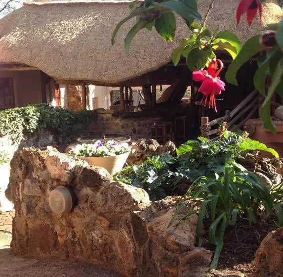 Pension Centurion Guest House And Lodge