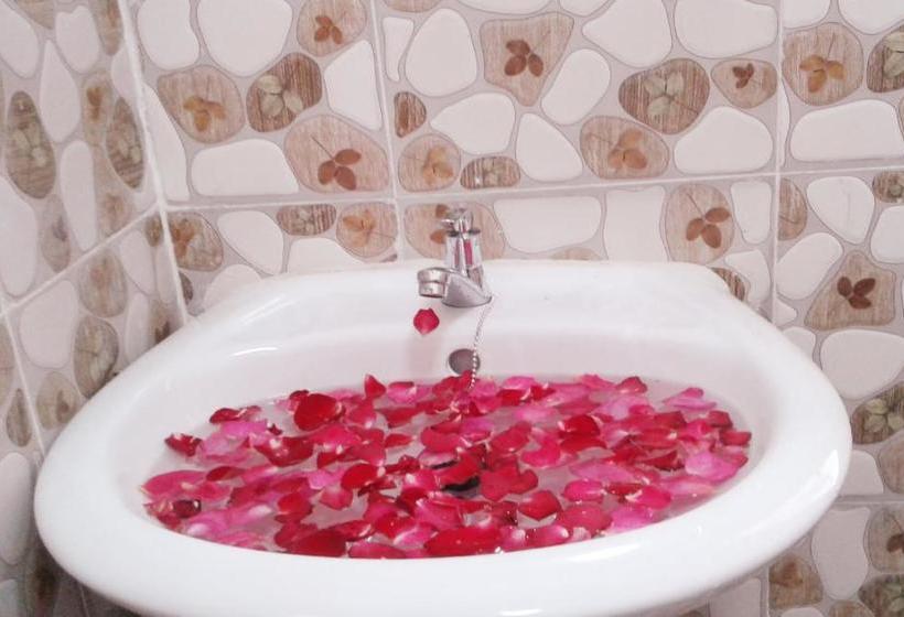 پانسیون Royal Lin Thar Guest House