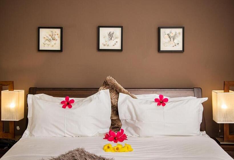 Red Mango Hotel And Apartments