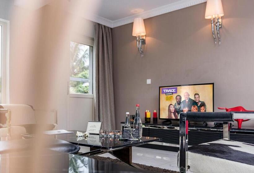 Red Mango Hotel And Apartments