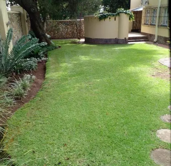 Majatalo Lightstone Guesthouse