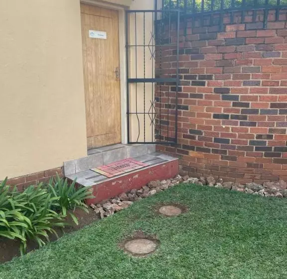 Majatalo Lightstone Guesthouse