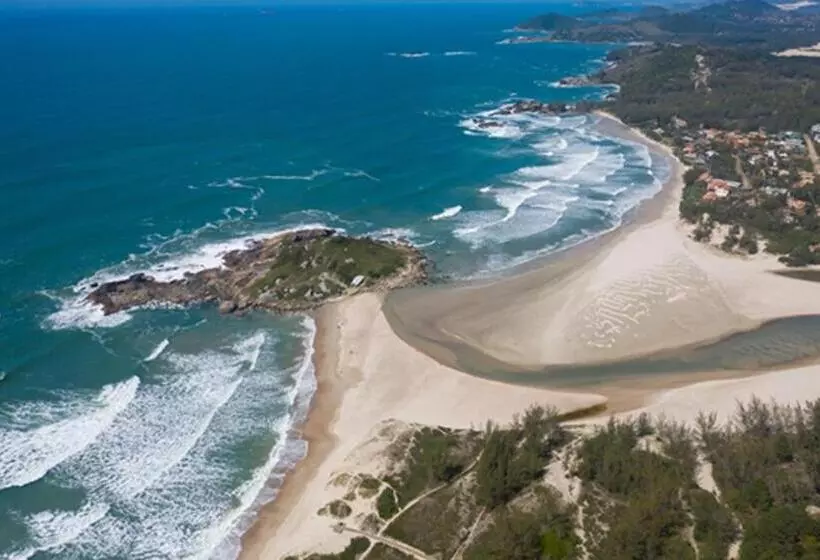 ペンション Pousada Beleza Pura Na Praia Da Ferrugem