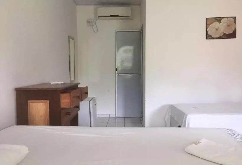 ペンション Pousada Inajá