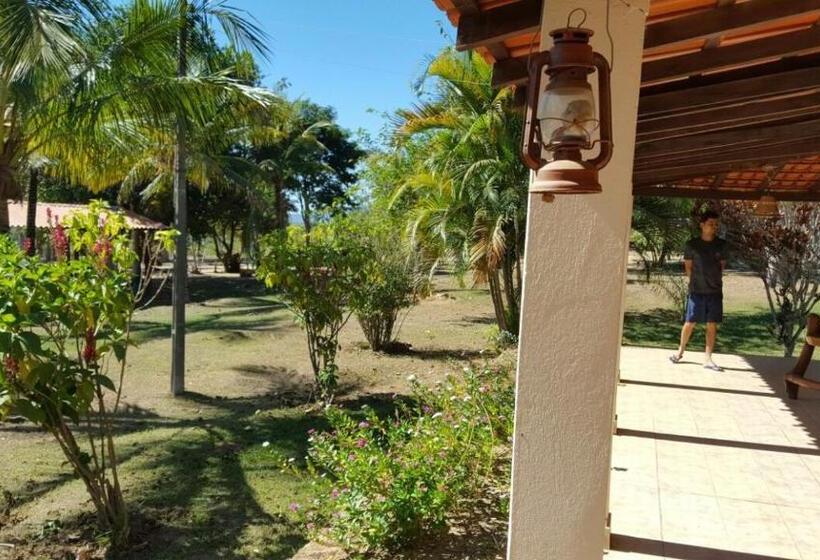 پانسیون Pousada Toca Da Raposa