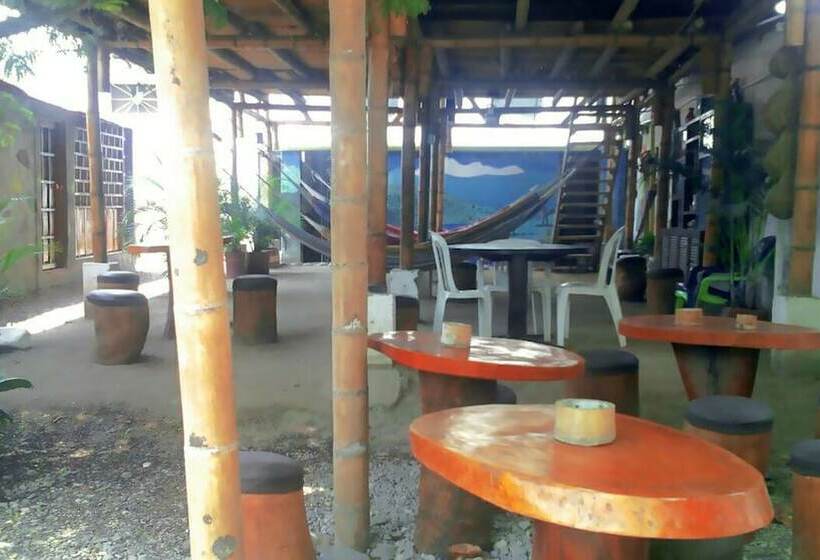 پانسیون Sadhana   Hostel