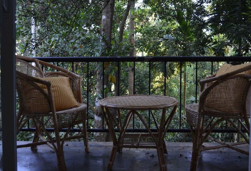 Nocleg ze śniadaniem River Edge Bungalow