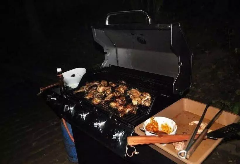 ベッドアンドブレックファースト River Edge Bungalow