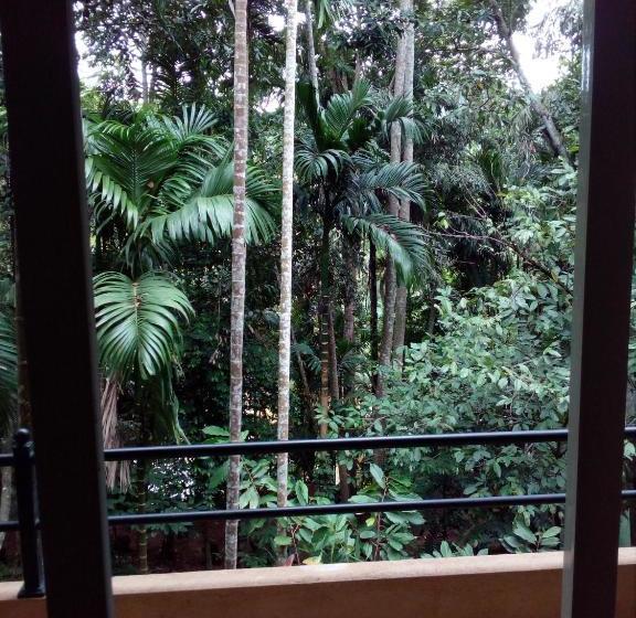 Nocleg ze śniadaniem River Edge Bungalow