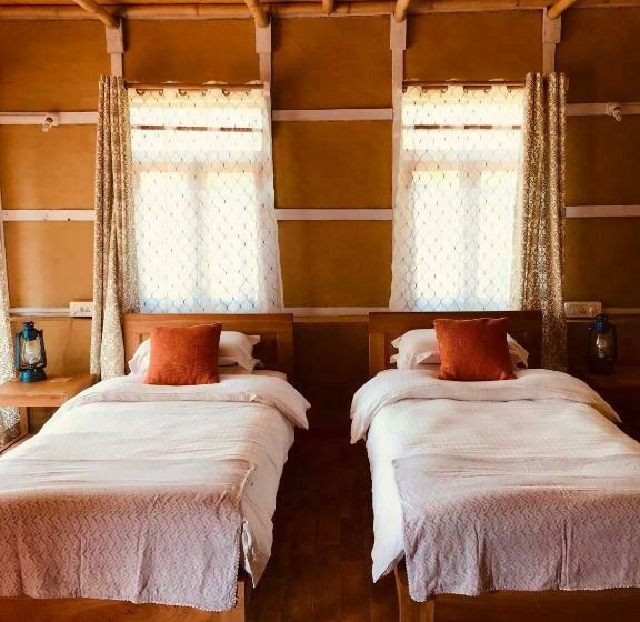 هتل Palighar Farmstay