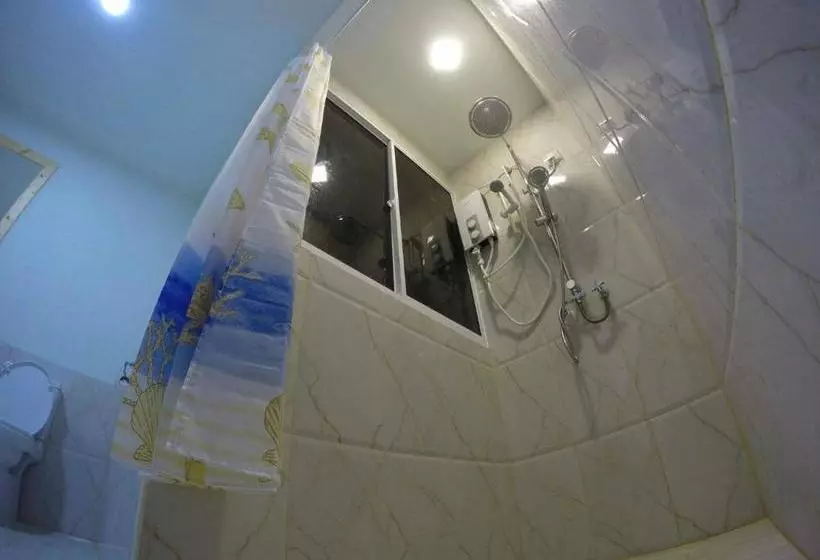 پانسیون Crystal Dhiffushi