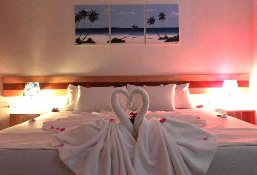 پانسیون Crystal Dhiffushi