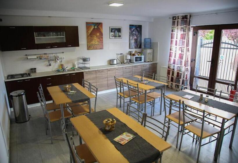 پانسیون House Garden