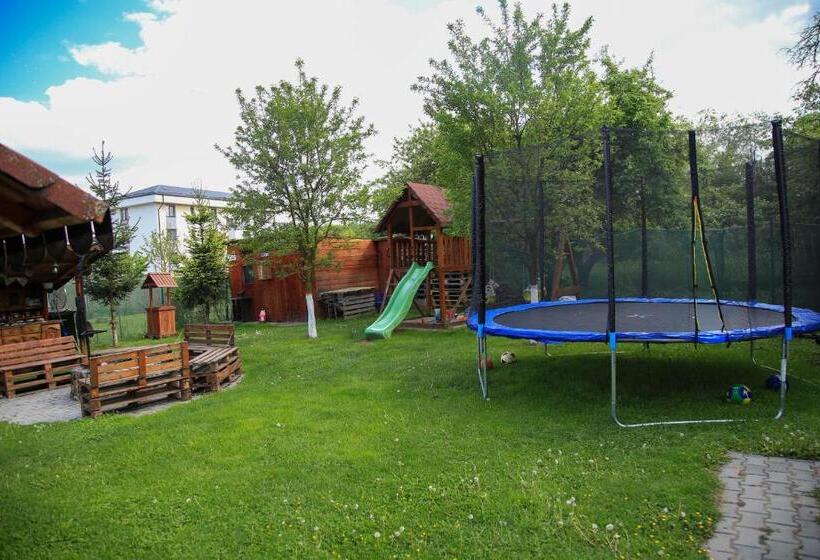 پانسیون House Garden