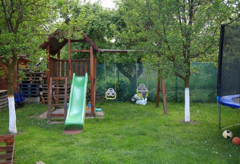 پانسیون House Garden