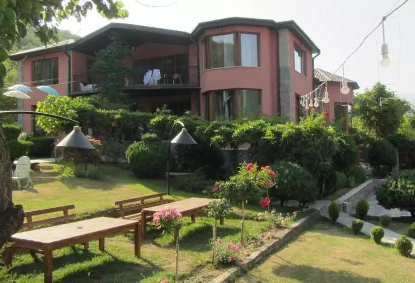 پانسیون Villa Ananuri