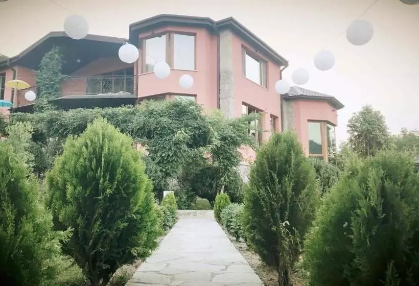 پانسیون Villa Ananuri