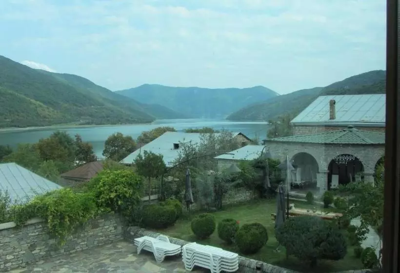 پانسیون Villa Ananuri