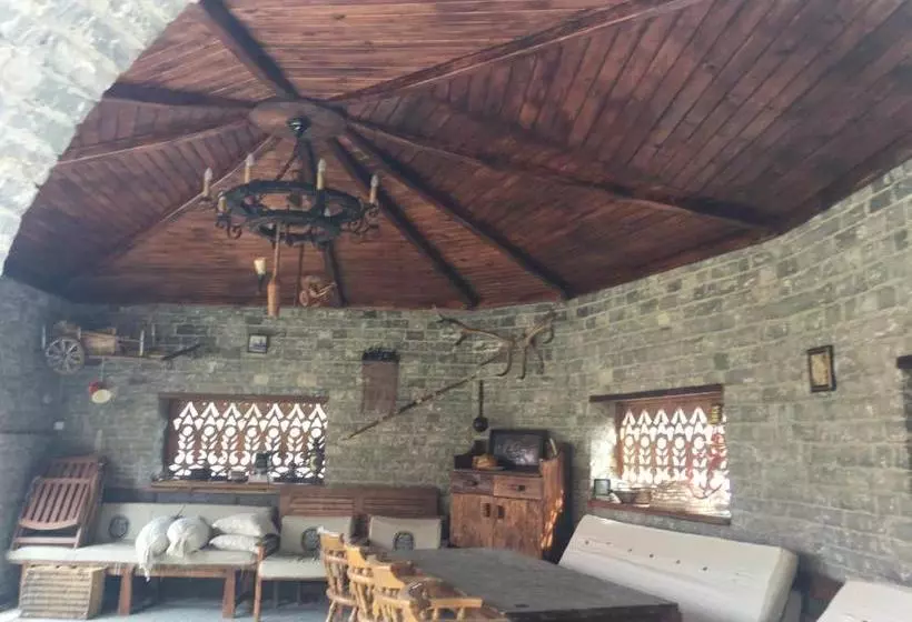 پانسیون Villa Ananuri