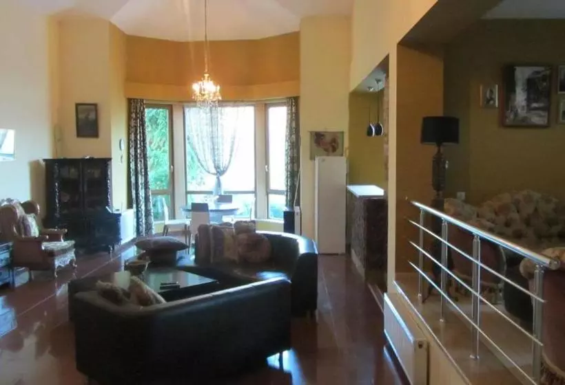 پانسیون Villa Ananuri