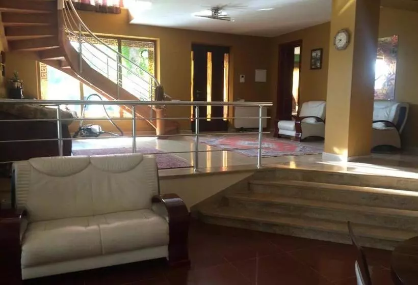 پانسیون Villa Ananuri