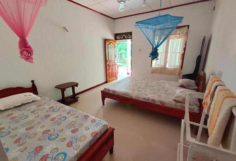 Pansiyon Ancient Tree