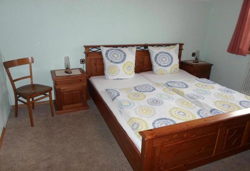 بنسيون Gästehaus Zussner