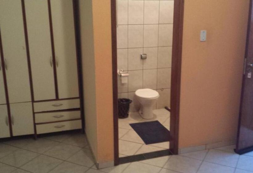 پانسیون Pousada Santa Cecília