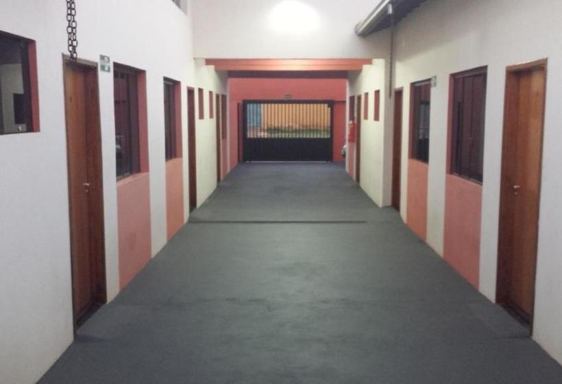 پانسیون Pousada Santa Cecília