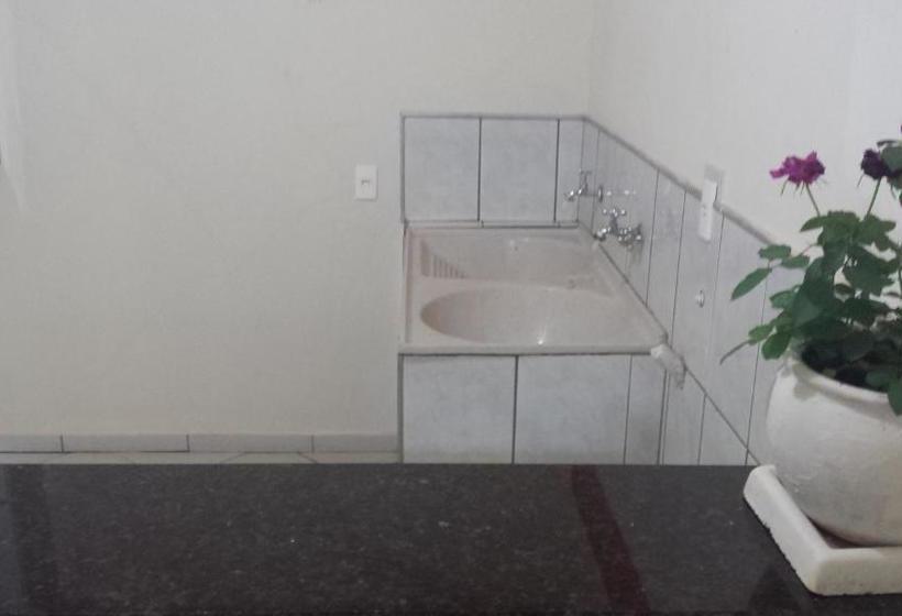 پانسیون Pousada Santa Cecília