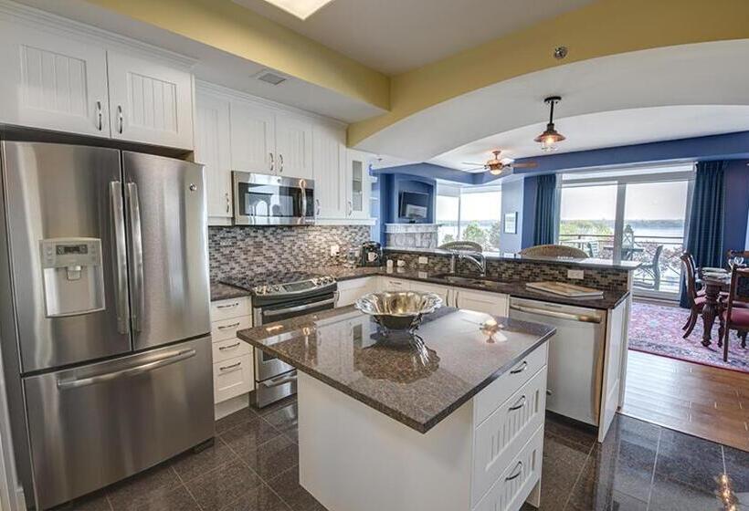 Tall Ships Landing Coastal Resort