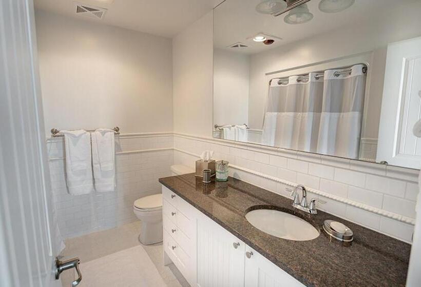 Tall Ships Landing Coastal Resort