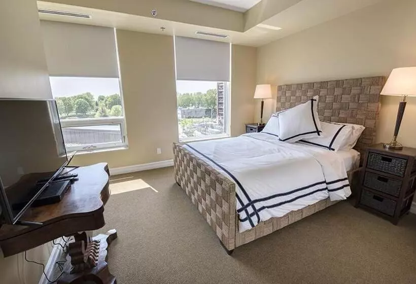 Tall Ships Landing Coastal Resort