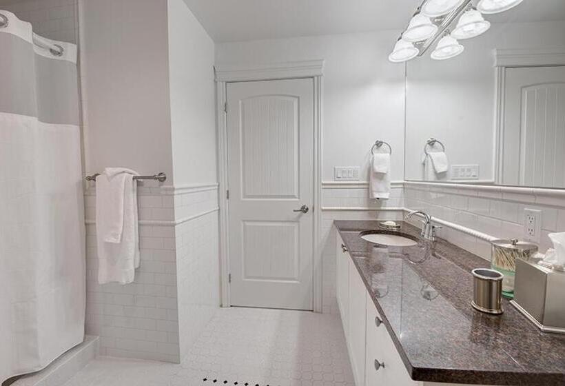 Tall Ships Landing Coastal Resort