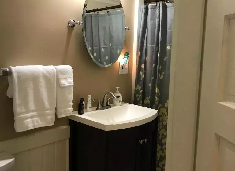 Retkeilymaja Mountain Meadows Inn & Chalet Suites