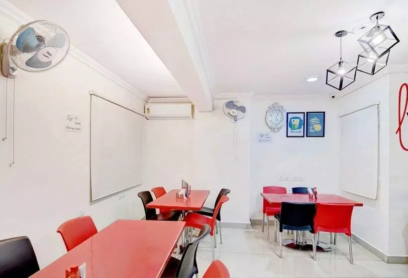 Hotelli Collection O 30079 Indira Nagar