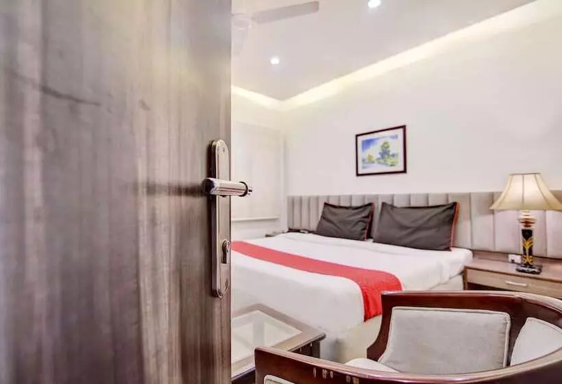 Hotelli Collection O 30079 Indira Nagar
