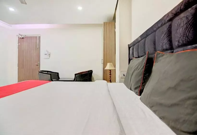 Hotelli Collection O 30079 Indira Nagar