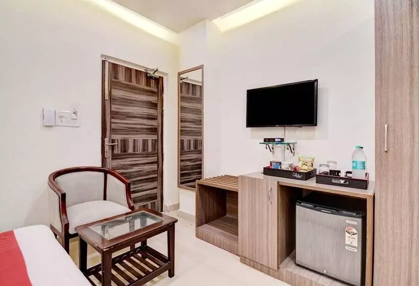 Hotelli Collection O 30079 Indira Nagar
