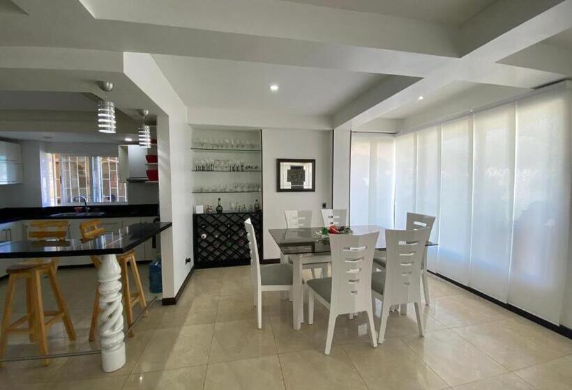 پانسیون Apartamentos Martinez