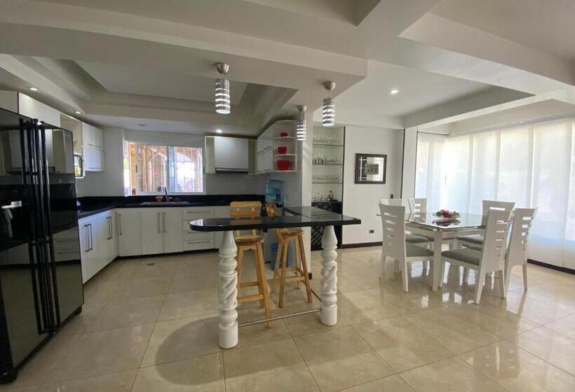 پانسیون Apartamentos Martinez