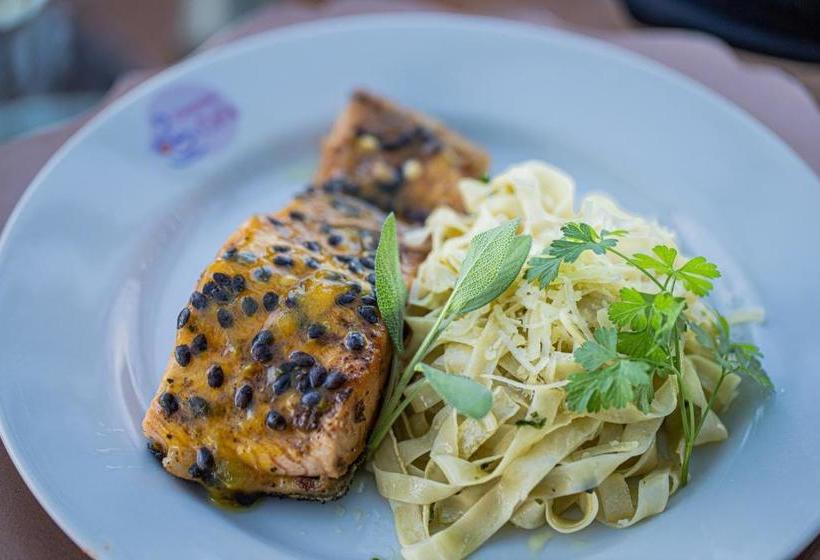 پانسیون Orquídea Café