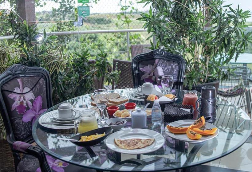 پانسیون Orquídea Café